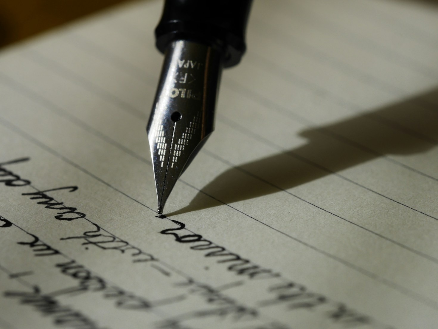 Ghostwriting für Hausarbeiten: Schnell und diskret zum Erfolg